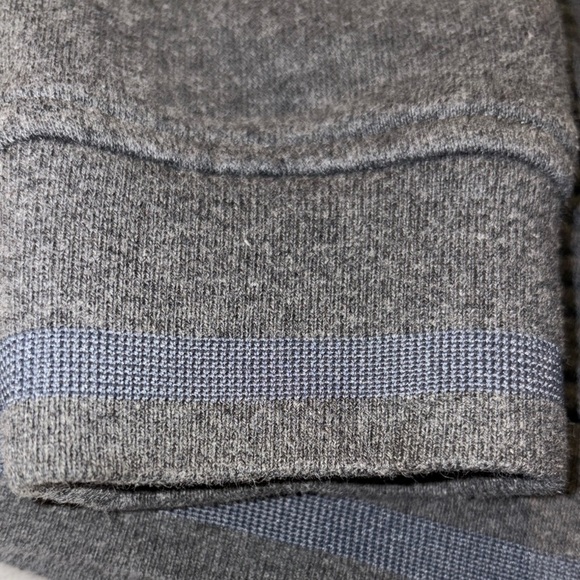 Gently Loved Gray & Burgandy  Zip-Up Sardin Quilted Jacket by Ted Baker London - Picture 4 of 14